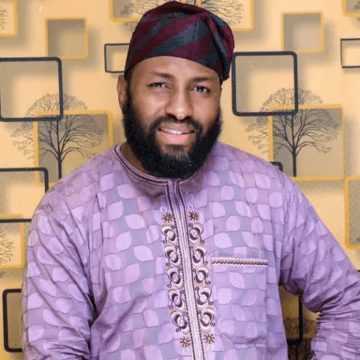 Cikakken tarihin abba el-mustapha