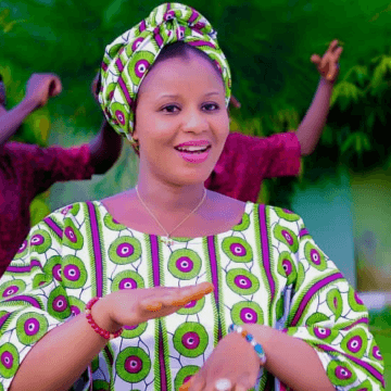 CIKAKKEN TARIHIN HAUWA WARAKA